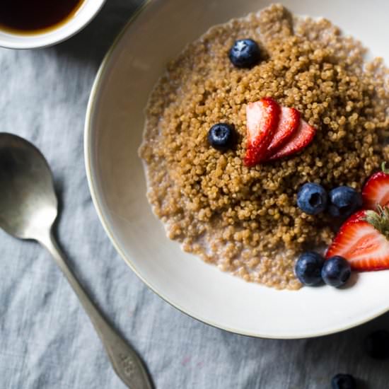 Berry & Tea Breakfast Quinoa