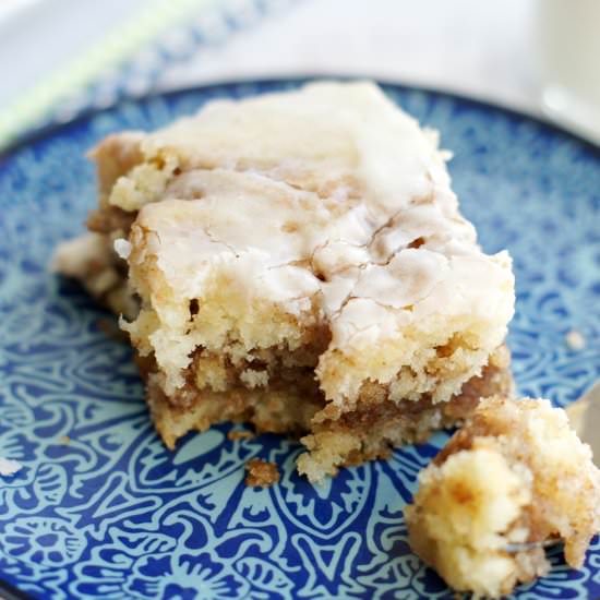 Cinnamon Roll Cake