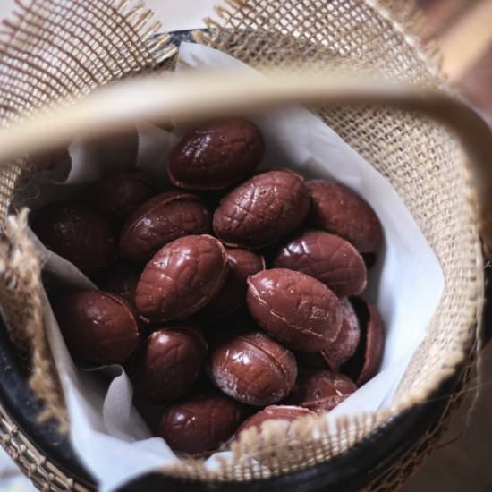 Raw chocolate Easter eggs