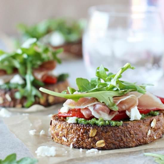Arugula & prosciutto sandwich