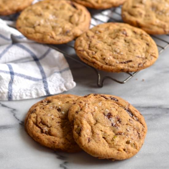 Pistachio dark chocolate cookies