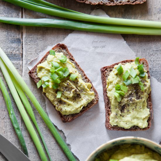 Vegan “egg” sandwich spread