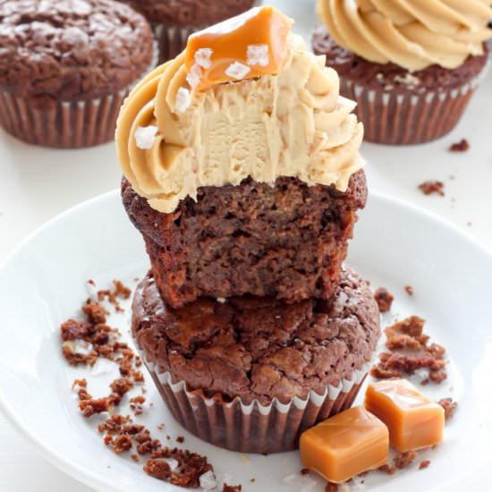 Brownie Cupcakes w Caramel Frosting