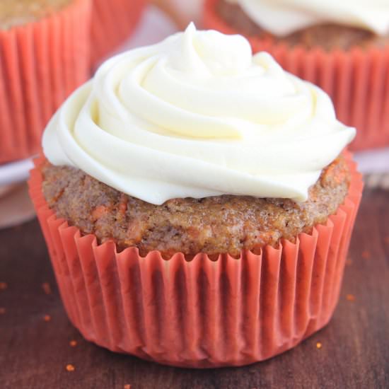 Classic Carrot Cake Cupcakes