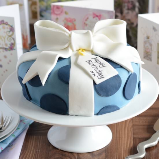 Birthday Cake Decorating Tutorial