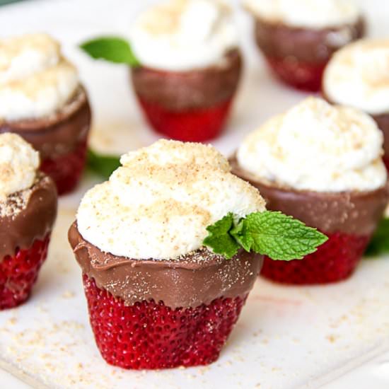 Cheesecake Chocolate Strawberries
