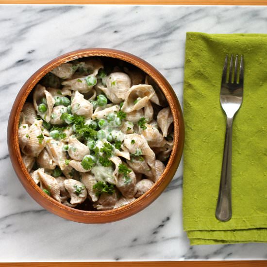 One-Pot Pasta with Yoghurt and Peas