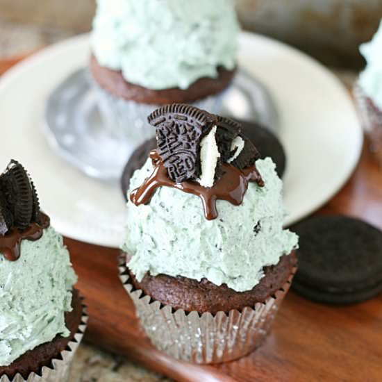 Mint Oreo Cupcakes