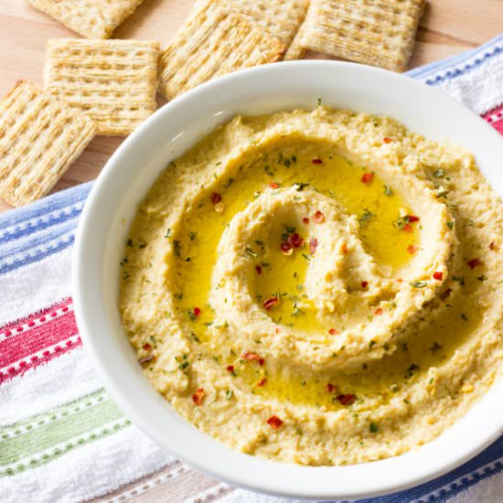 Simple Hummus Without Tahini