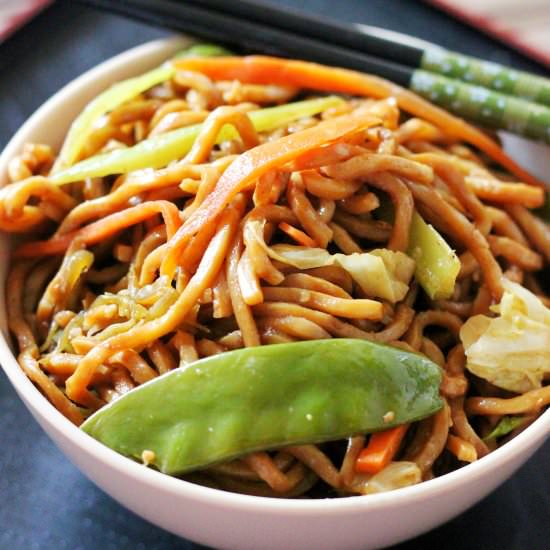 Easy Veggie Lo Mein