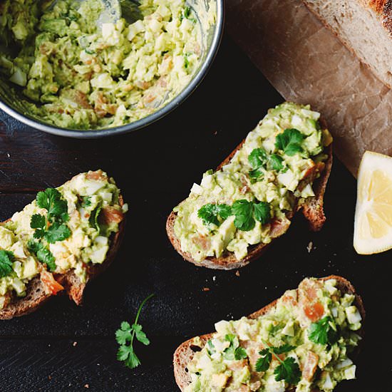 Sandwich with Egg, Salomon, Avocado
