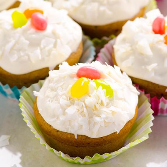 Clean Eating Vanilla Cupcakes