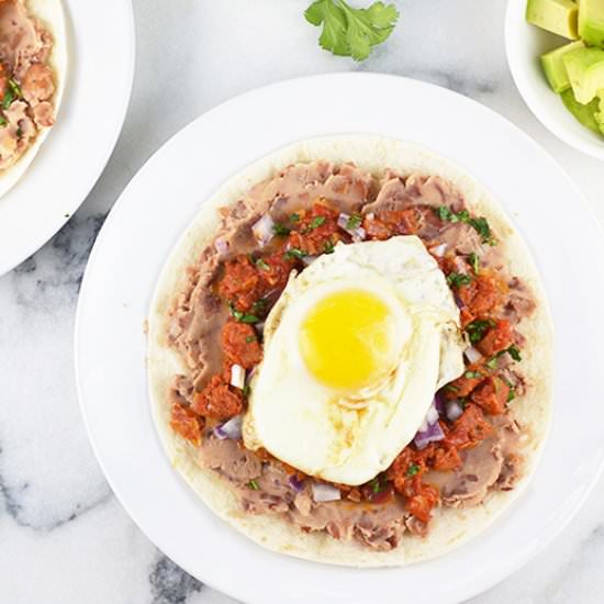 Eggs Jaliscoo