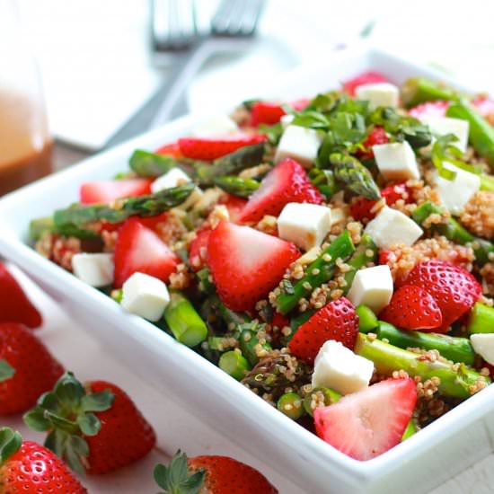 Asparagus Strawberry Caprese Salad