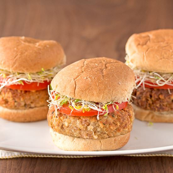 Thai Tuna Sliders