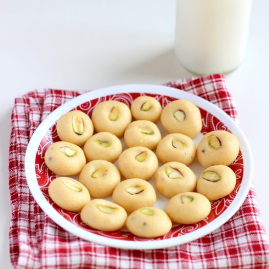 Sweet Milk Fudge (Peda)