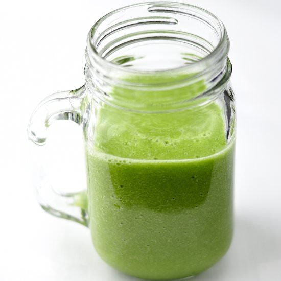 Simple Apple Kale Smoothie