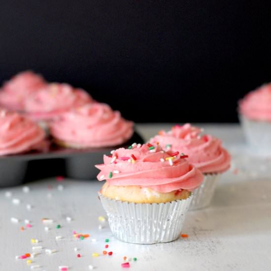 Homemade Funfetti Cupcakes