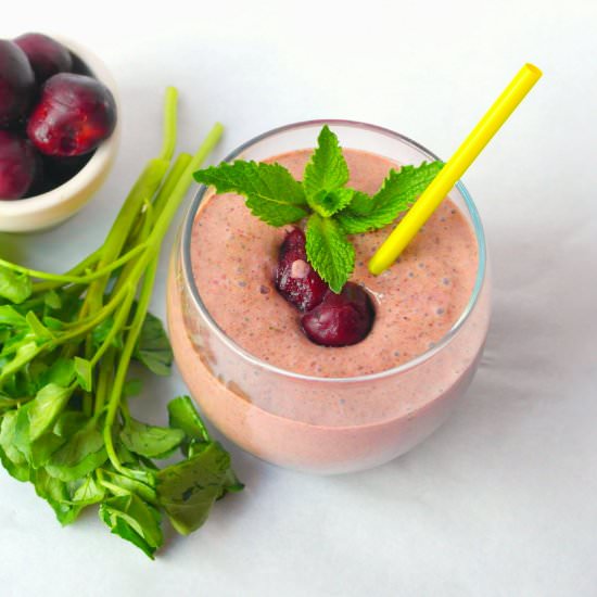 Dark Chocolate Cherry Green Smoothie