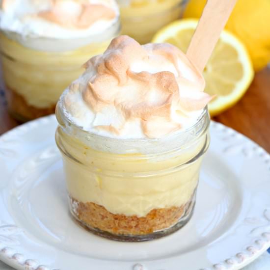 Mason Jar Lemon Meringue Pies