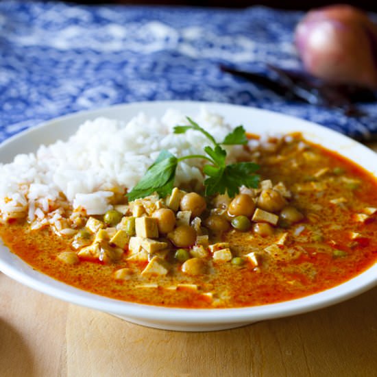 Tofu and Chickpea Massaman Curry
