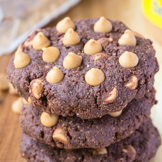 Peanut Butter Cup Breakfast Cookies