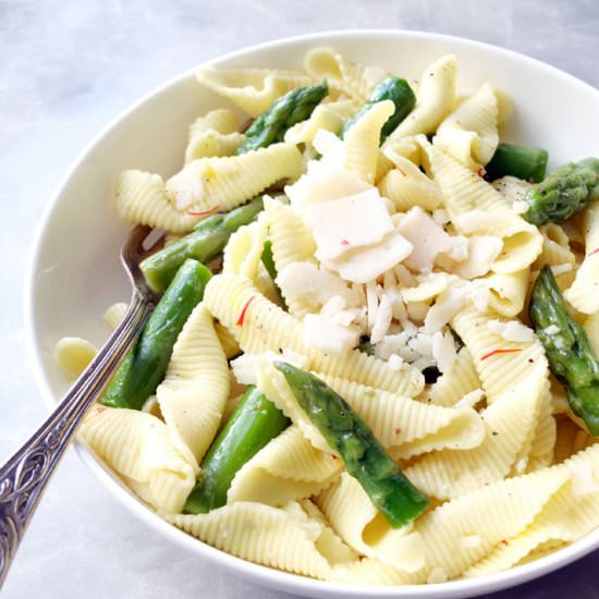 Roasted Asparagus & Saffron Pasta
