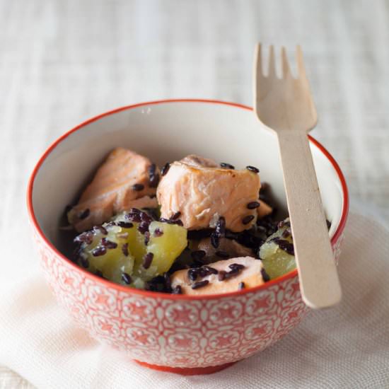 Salmon with potatoes and black rice