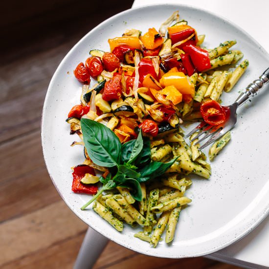 Basil pesto w/ penne & veggies