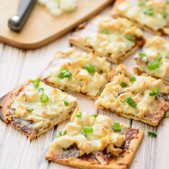 GF Spicy Chicken Garlic Flatbread