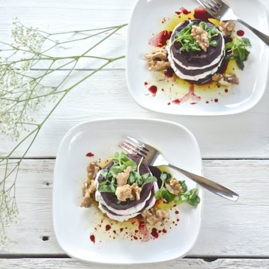 Beet and goat cheese salad