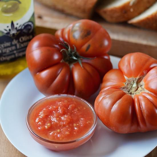 Spanish Tomato Tostada