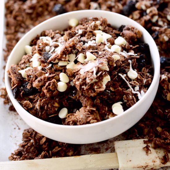 White Chocolate Cherry Granola