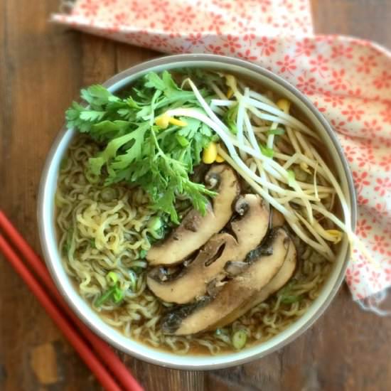 Green Ramen with Mushrooms