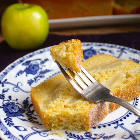Cornbread apple loaf