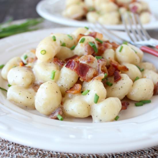 One Pot Loaded Baked Potato Gnocchi