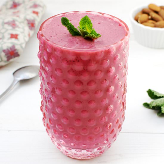 Rhubarb Spinach Raspberry Smoothie