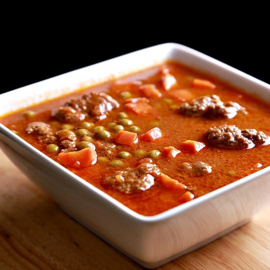 Meatballs Stew with Carrot and Peas