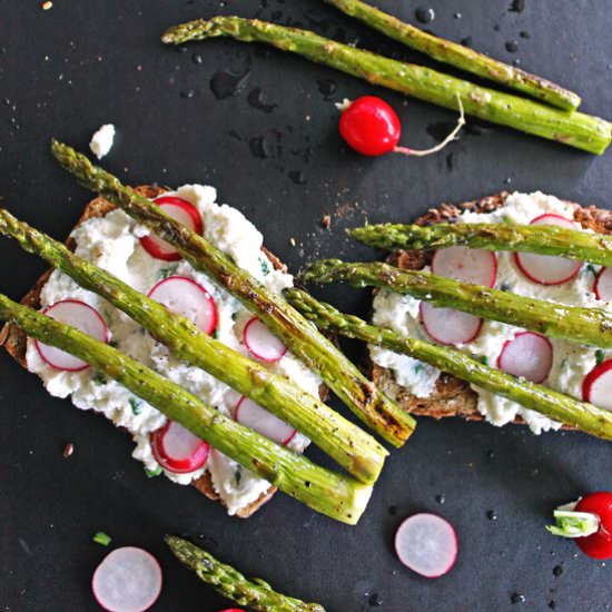 Chive Ricotta Toast with Asparagus