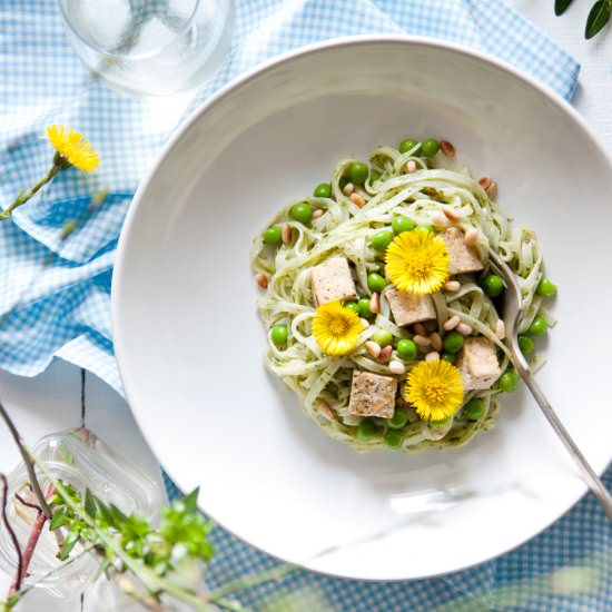 Noodles with Pesto, Tofu and Peas