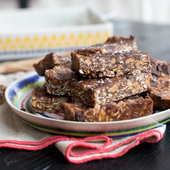 No Bake Peanut Butter and Chocolate Bar