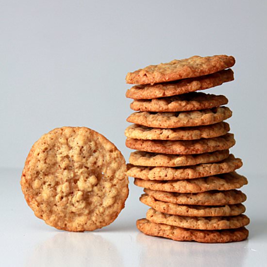 Crispy Crunchy Oatmeal Cookies