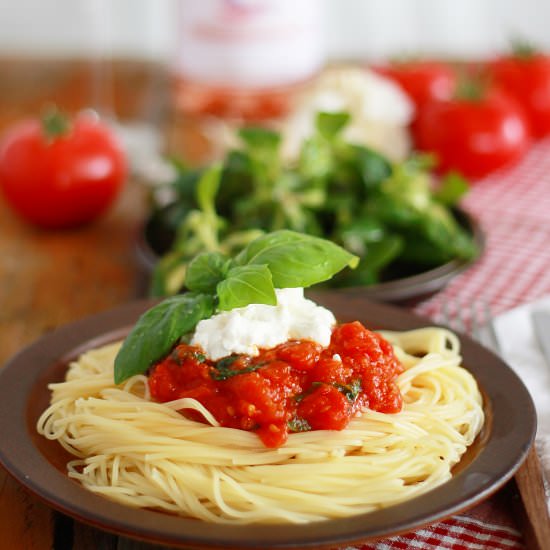 Pasta with Tomato sauce and Ricotta