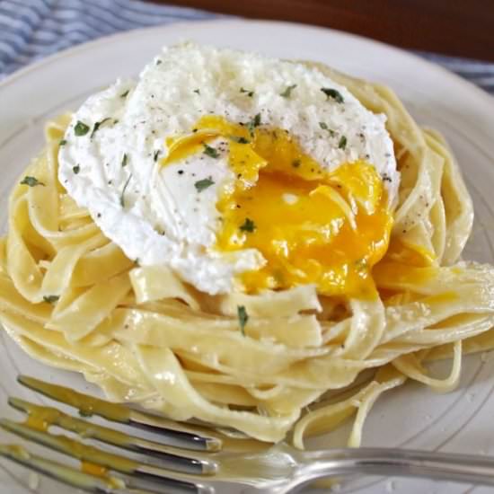 Creamy Parmesan Poached Egg Pasta