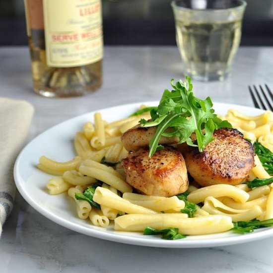 Seared Scallops w/ Pasta & Arugula