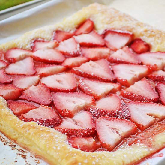 The Easiest Strawberry Tart