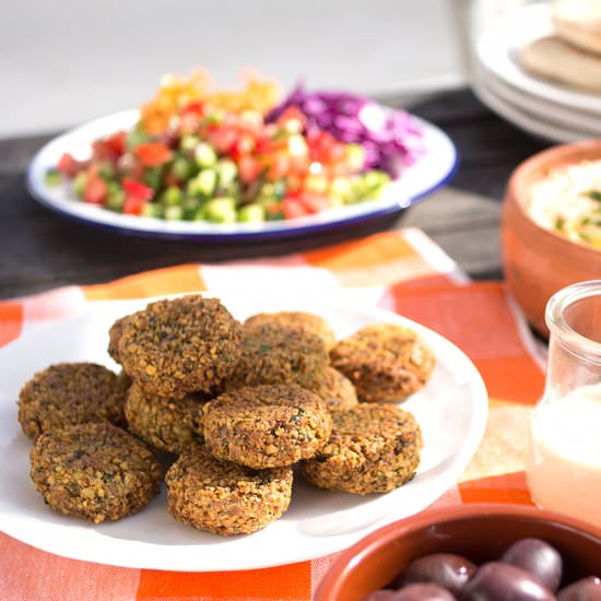 Crispy Falafels with Tahini Sauce