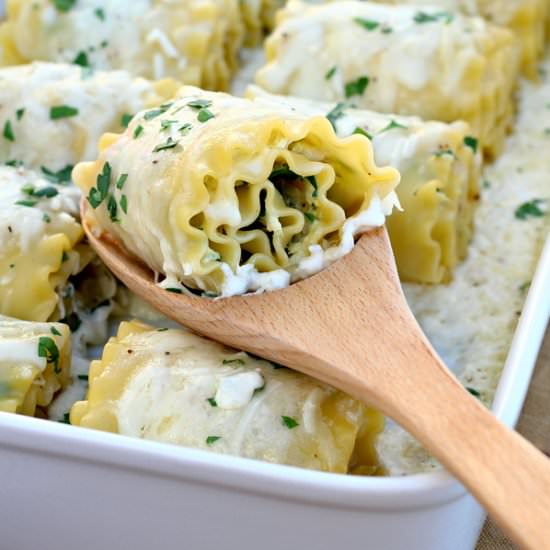 Chicken Spinach Lasagna Rolls