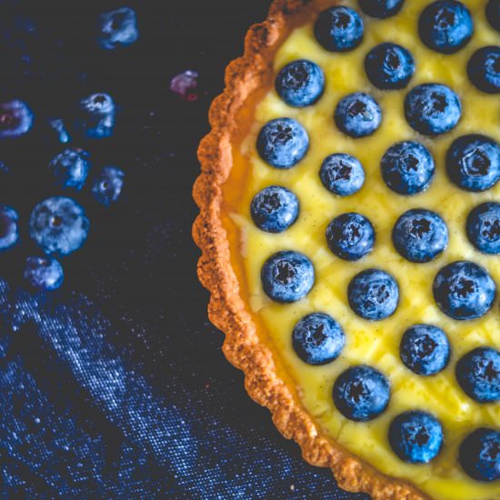 Fresh Blueberry Tart with Vanilla Cream