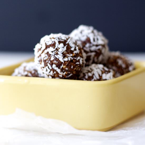 Apricot Energy Bites